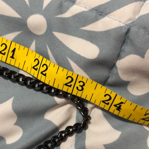 COPY - GIORGIO ARMANI BLACK VELVET CLUTCH WITH METAL LINK - Picture 8 of 8